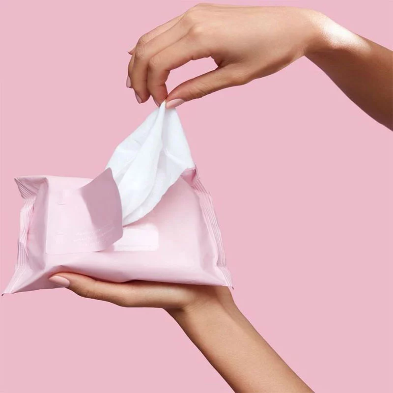 Gratis babybenodigdheden: babydoekjes, schoonmaakdoekjes en lichaamswerkingen schoonmaken
